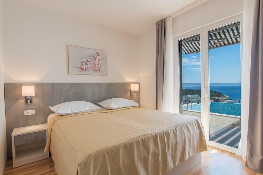 Stan - With Pool - A1