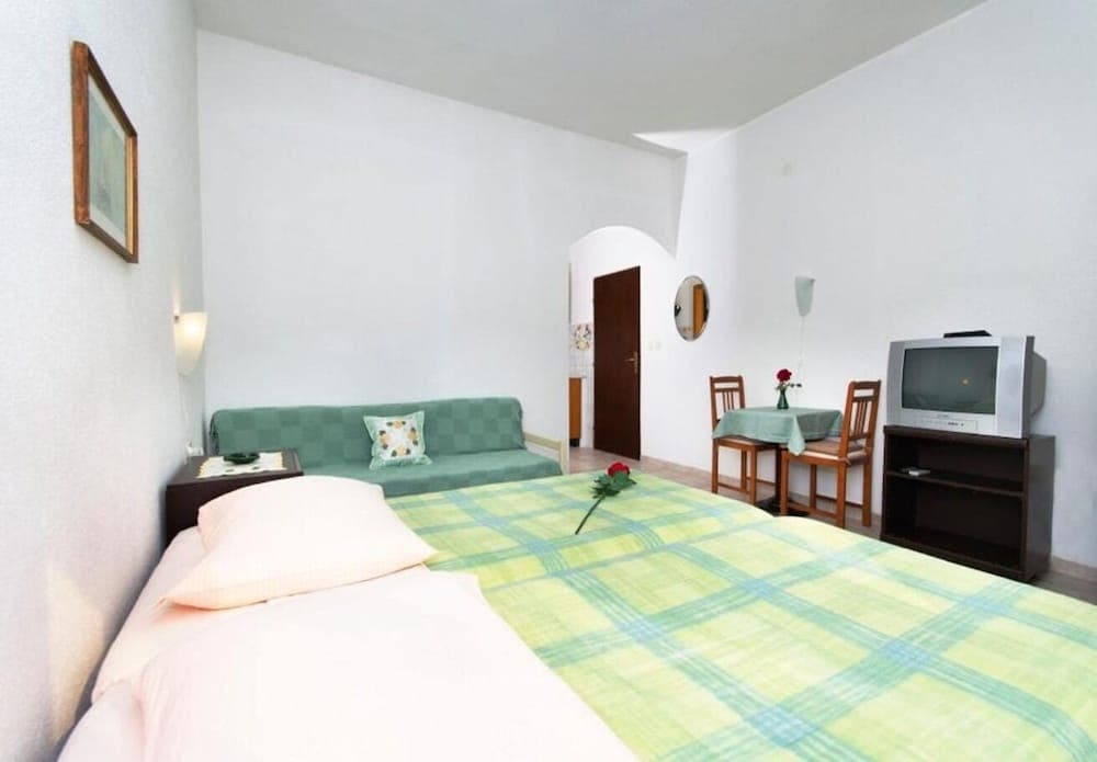 Ivo - With Pool - A1