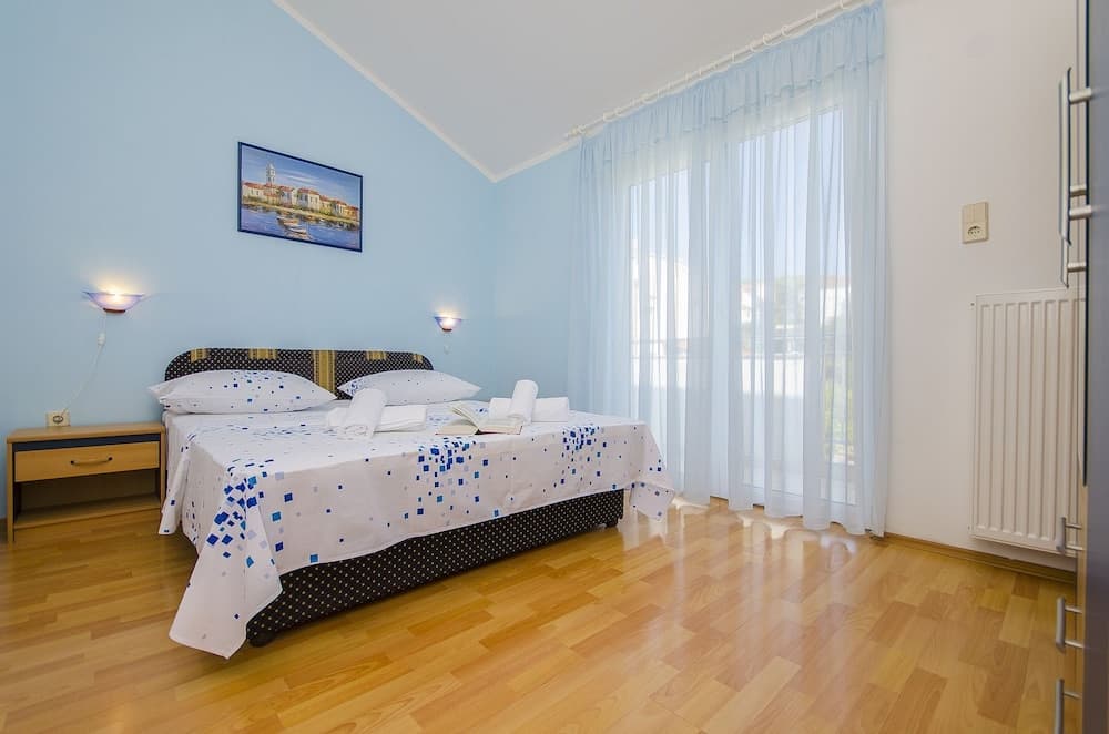 Ljuba - Nice Garden - A2 Plavi