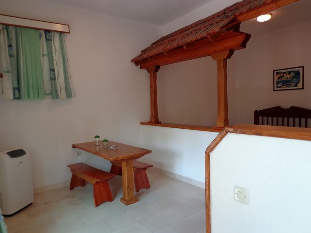 Brane - 150m From sea - SA3