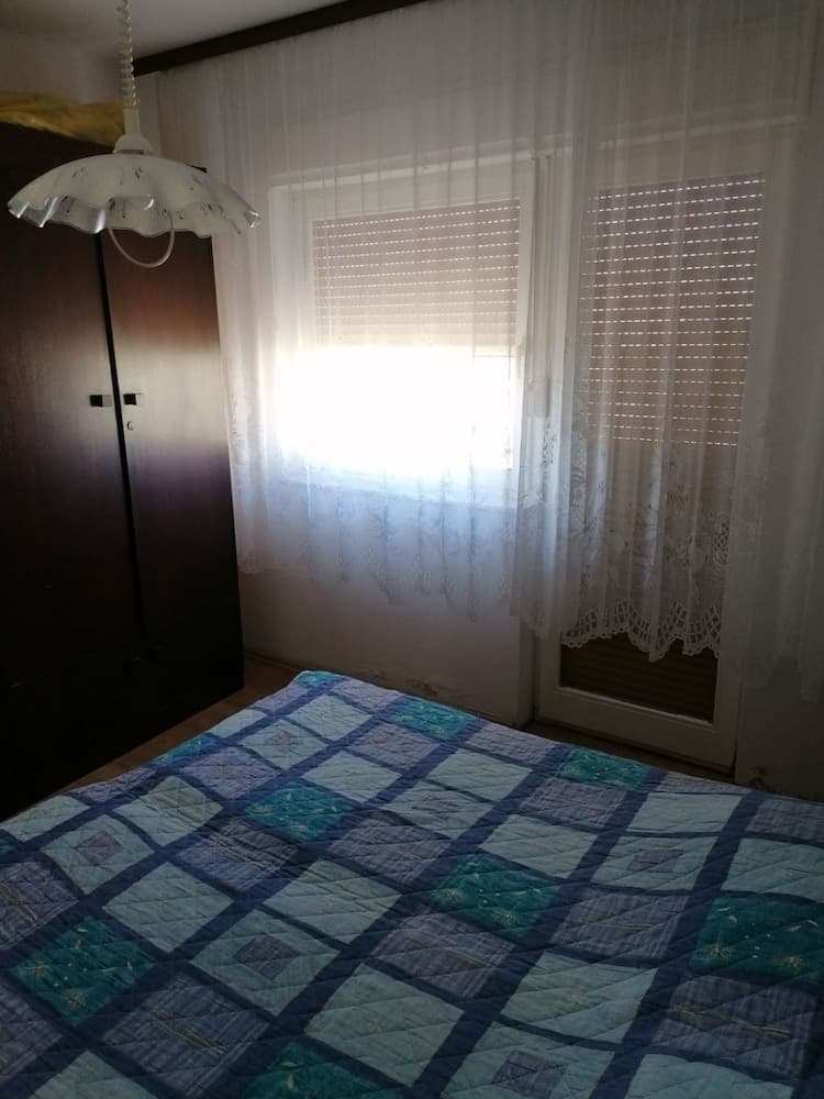 Olgi - Free Parking - A4