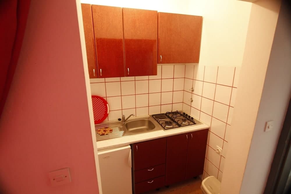 Mary - 30m From the sea - SA1