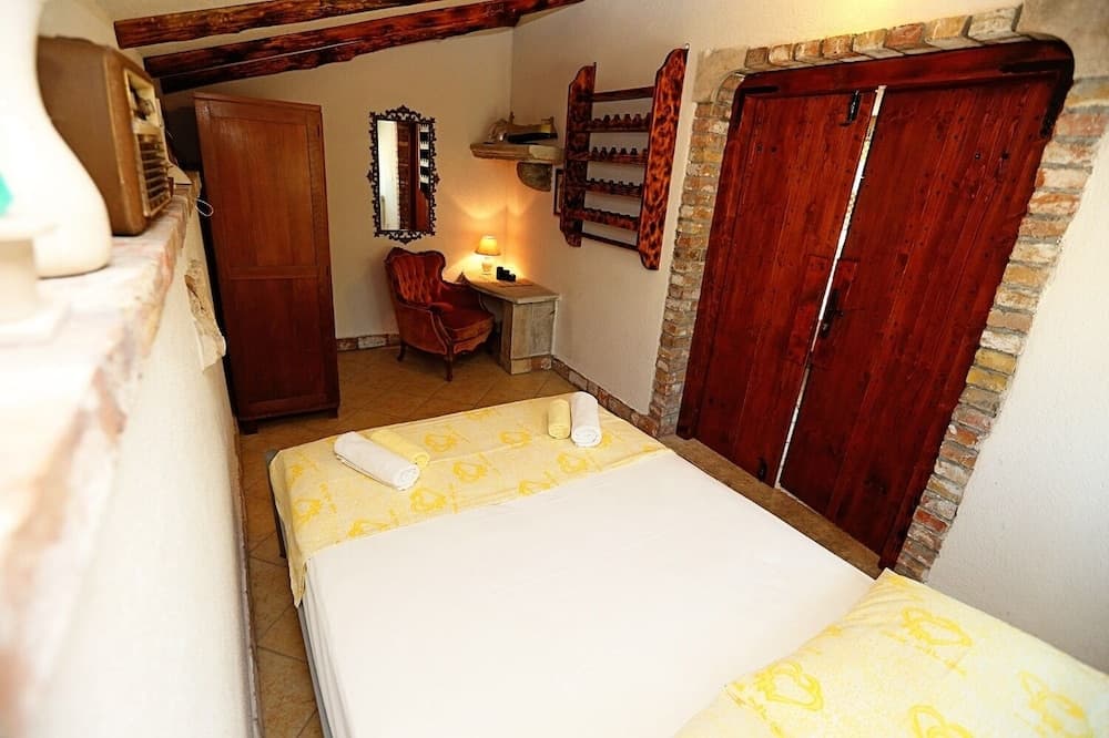 Toni - Luxurious and Fully Equipped - H