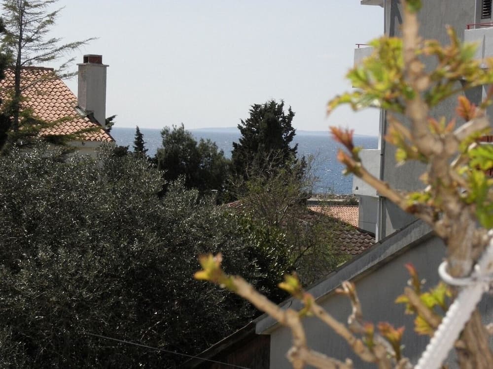 Kati - 150 m From Center - A3