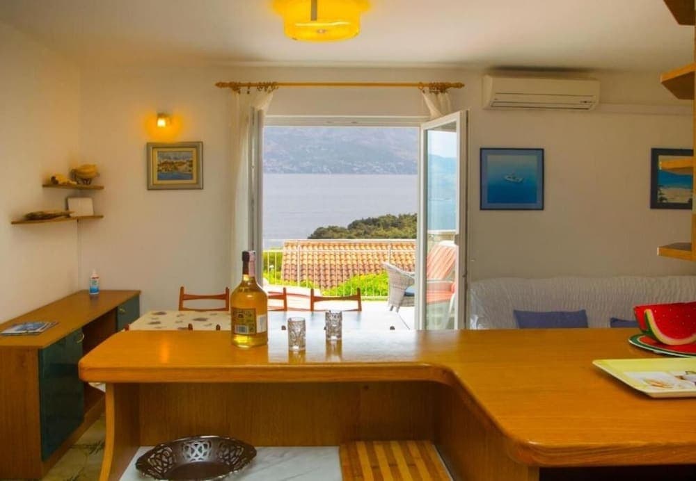 Damir - 80 m From Beach - A1