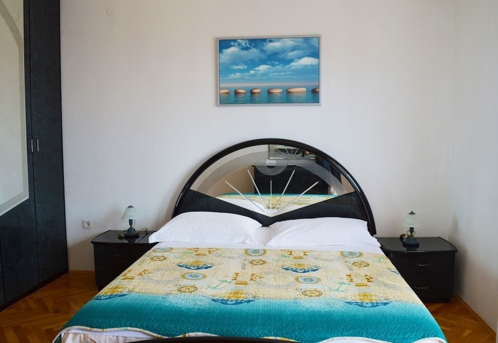 Vin - With Pool - A1