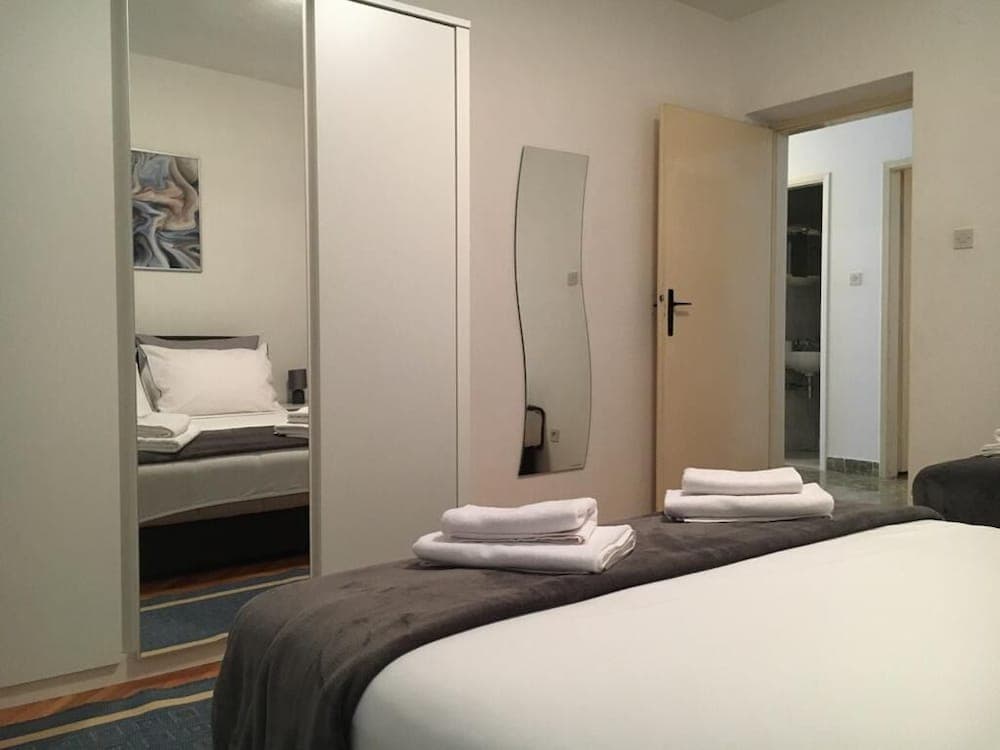 Željko - Large Terrace - A1