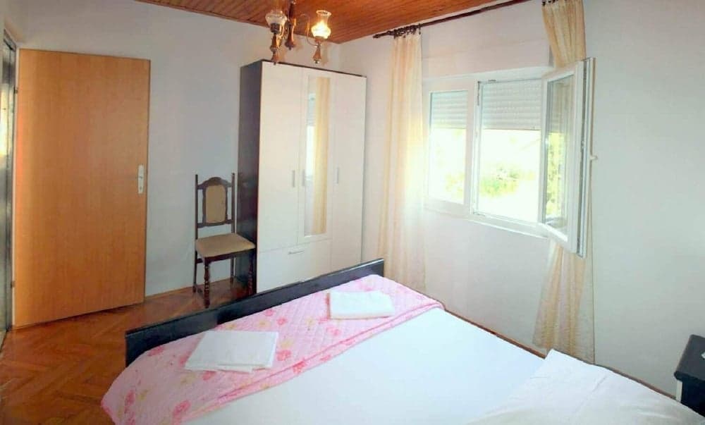 Stjepan - 10m From Beach - A1