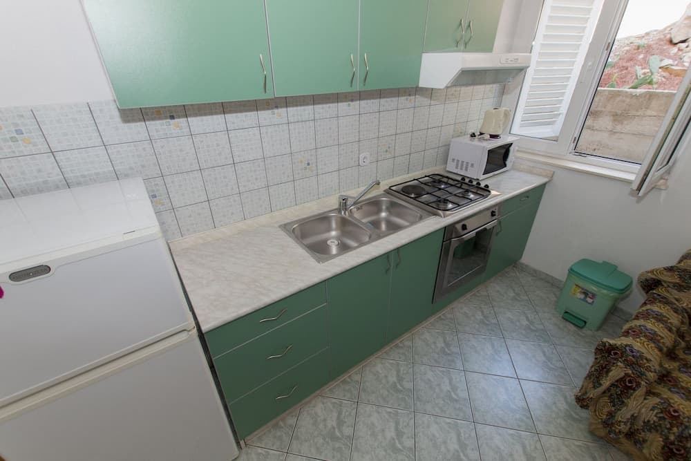 Anka - Amazing Location - SA6