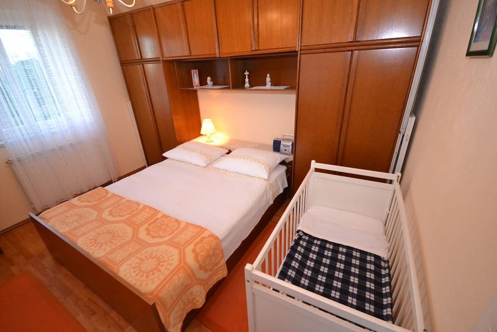 Kat - 80 m From Beach - A1