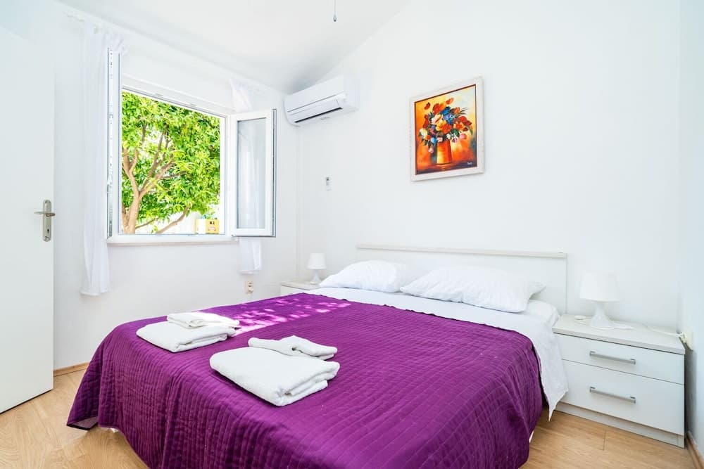 Pero - Free Parking - A2