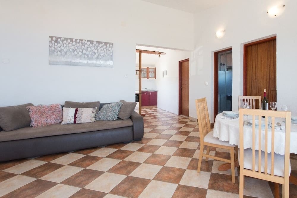 Sanda - 100 m From sea - A2