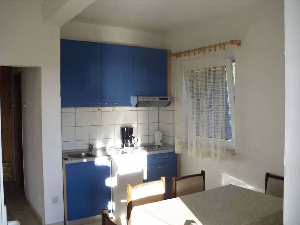 Slav - Free Barbecue - A1