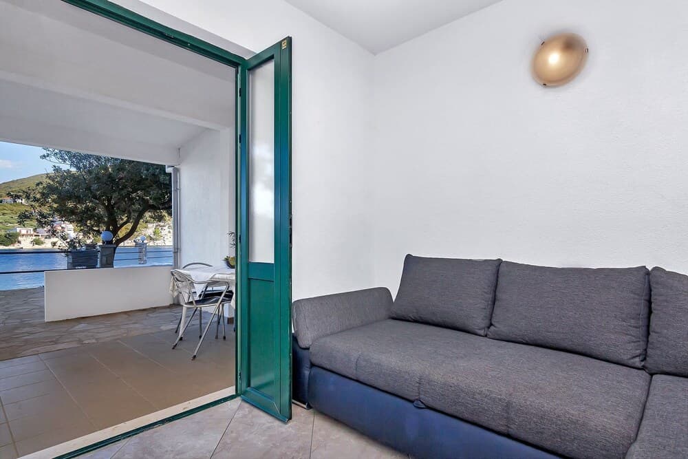 Nikola - 5 m From Beach - AA