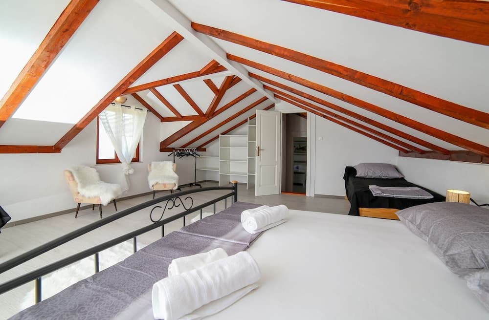 Mario - With Pool - H