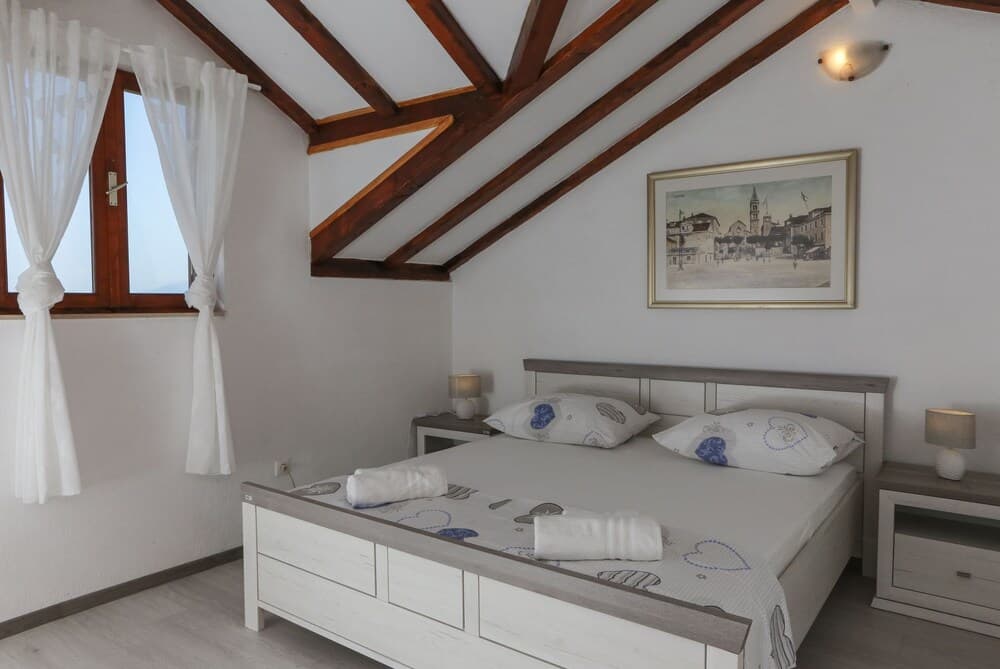 Mario - With Pool - H