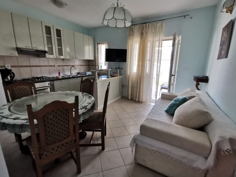 Srđan - 10 m From the Beach - A3