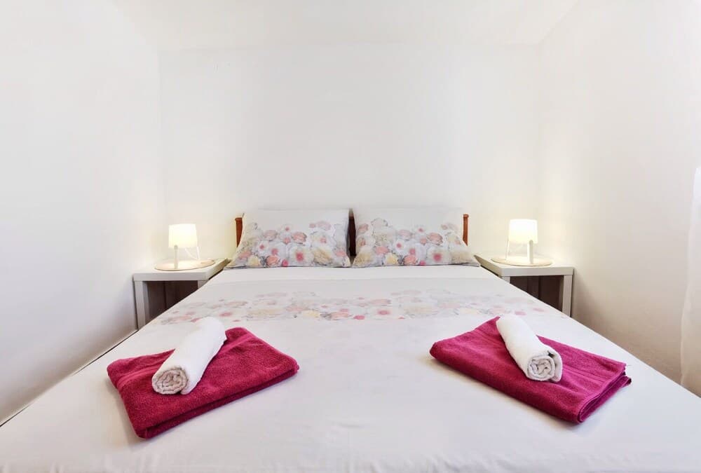 Jera - Barbecue and Free Berth for Boat - A1