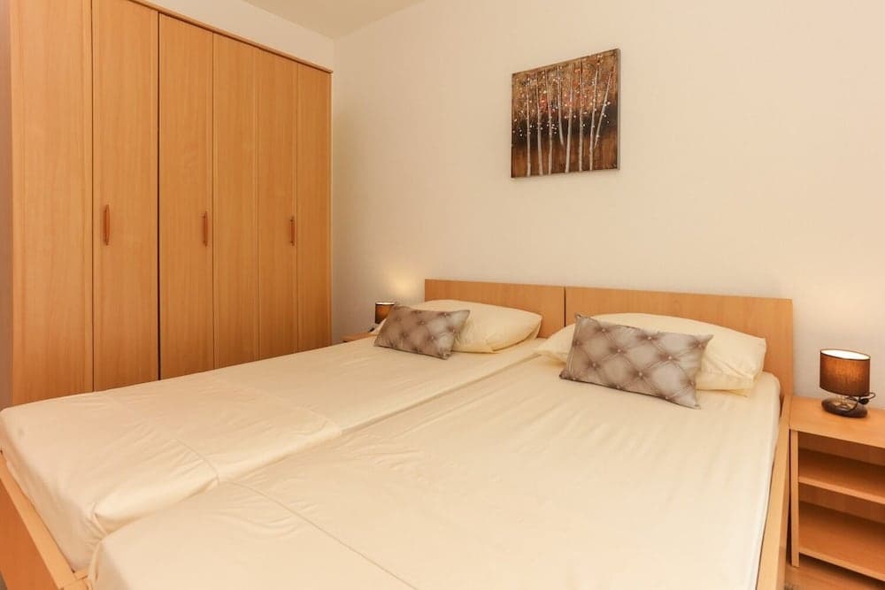 Dupla - With Pool - H