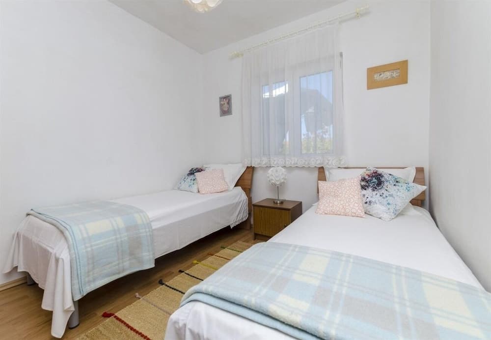 Jadranka - Comfortable and big Terrace - H