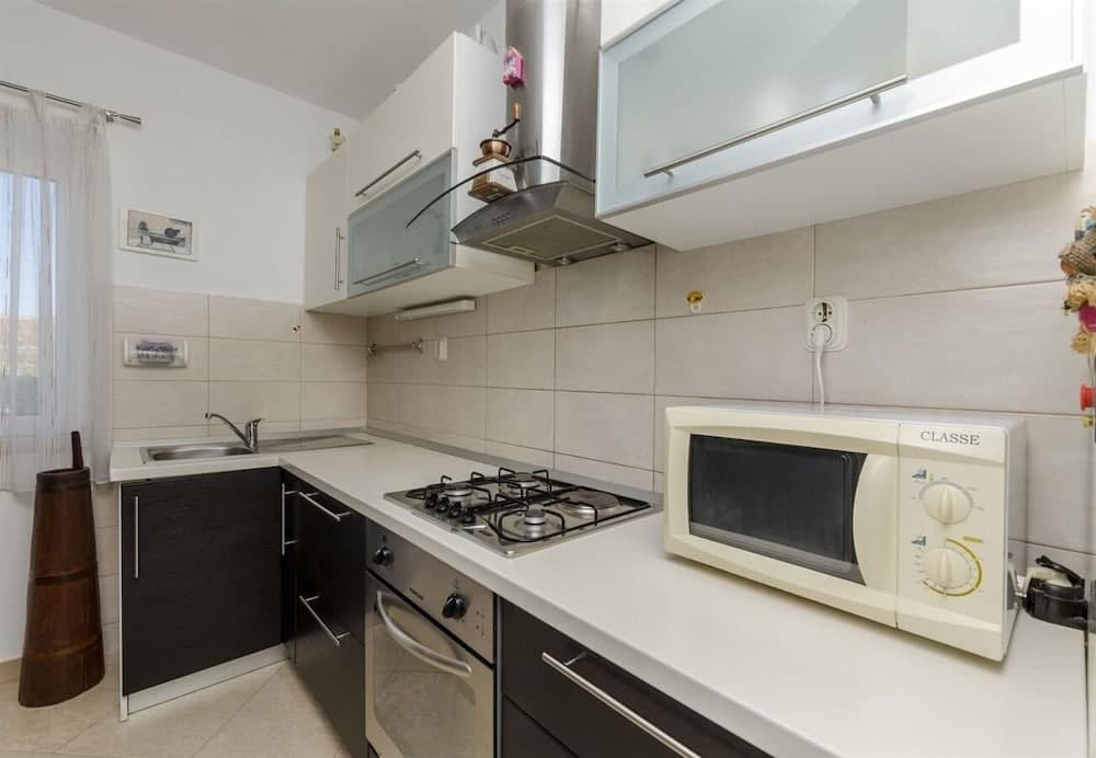 Jadranka - Comfortable and big Terrace - H