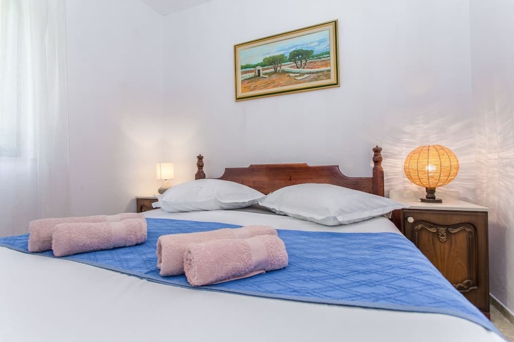 Blue Lagoon - Nice Terrace and Modern - A1