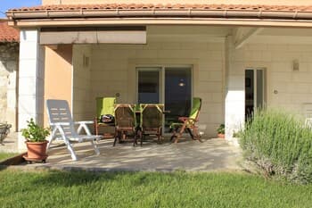 Old Town - Great Location - H