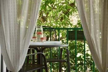 Mara - Free Parking - Off2 - SA2