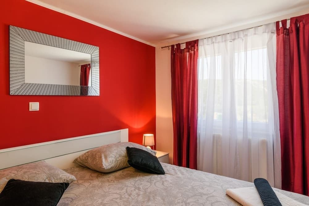 Mario - With Pool - H