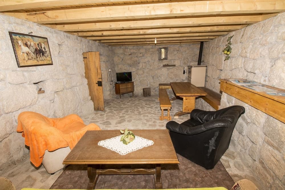 Mario - With Pool - H