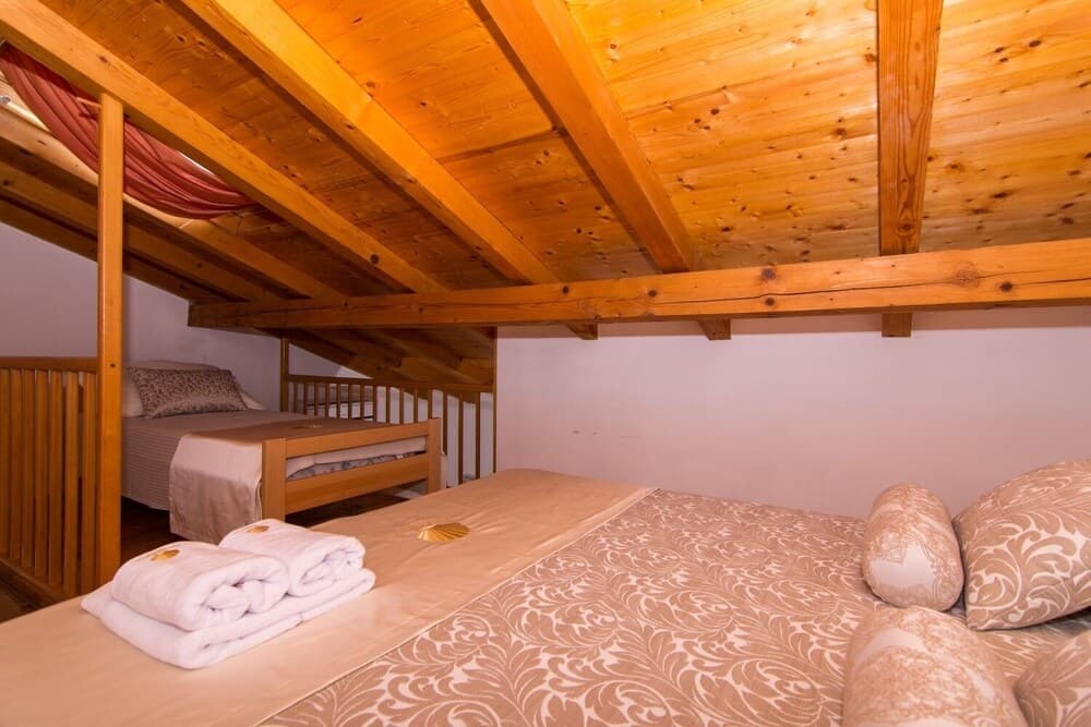 Bože - 10m From the sea - H