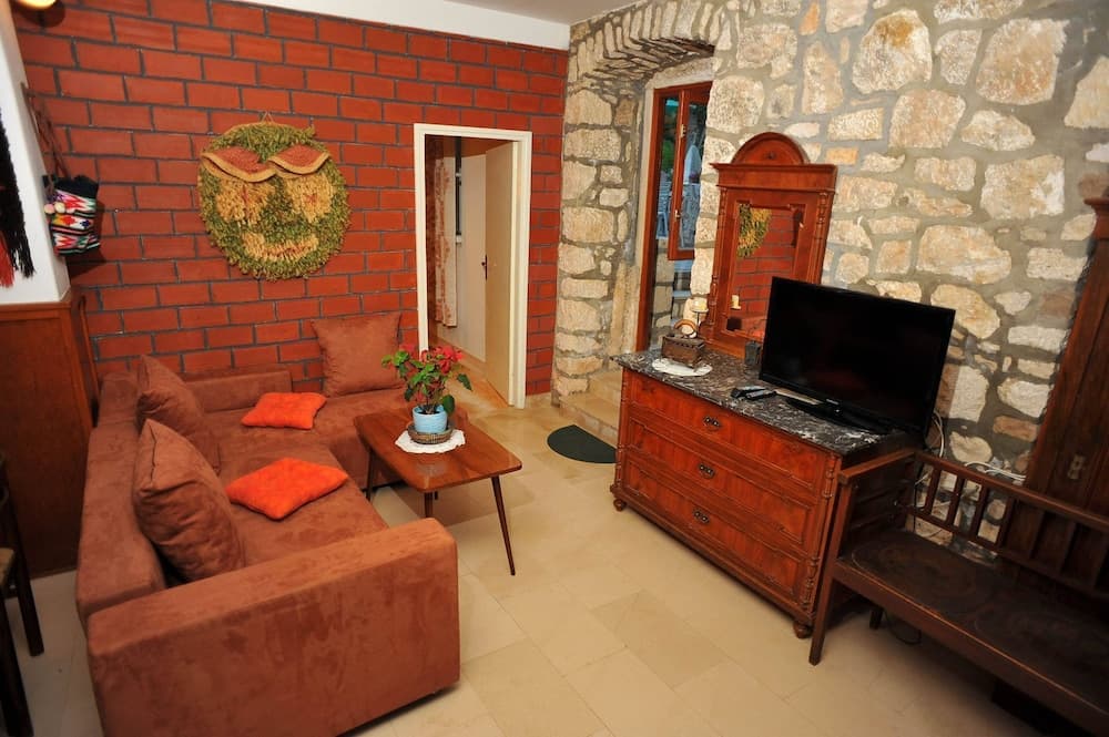 Piv - 10 m From Beach - A1