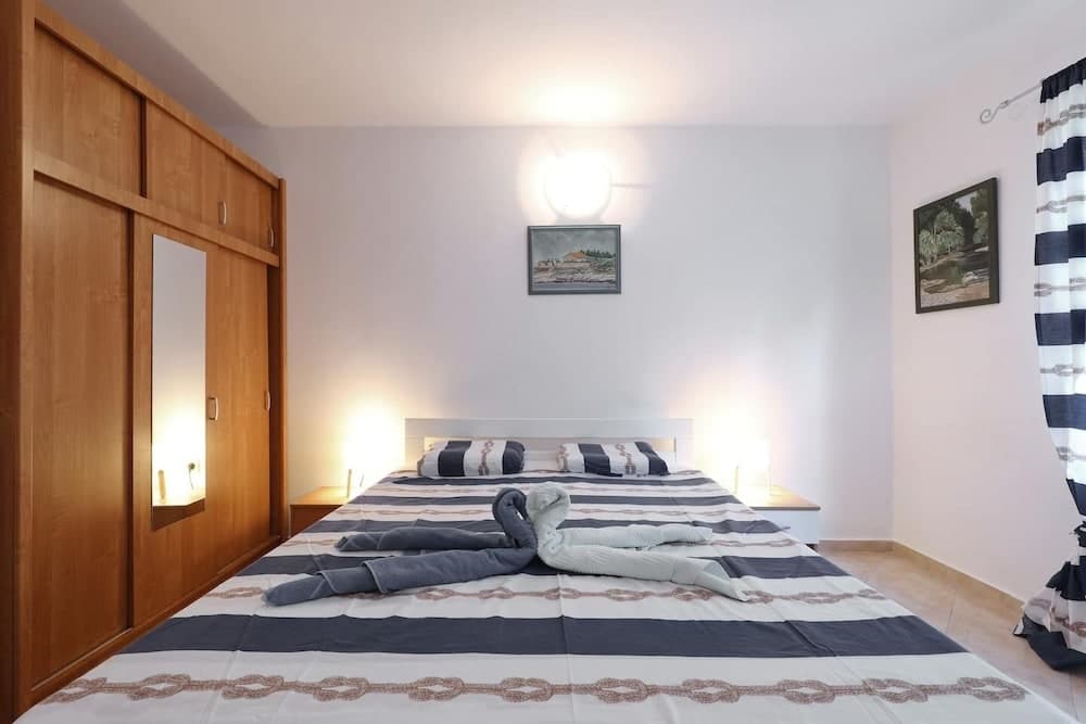 Djurdja - 20 m From Beach - A1 Lucija