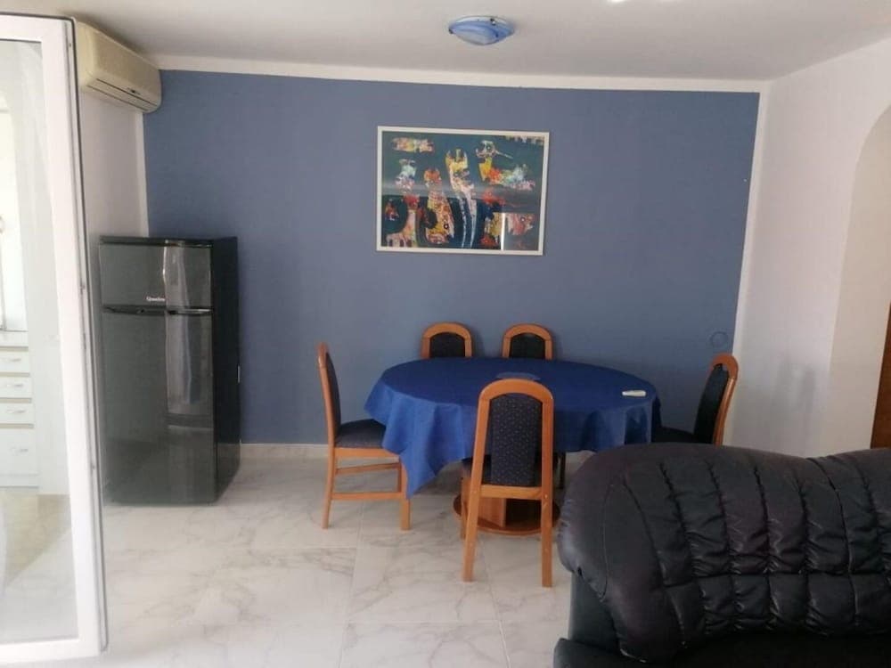 Budi - Near Sandy Beach - A2