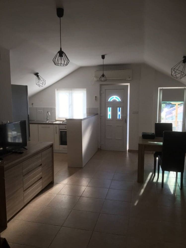 Krila - Cozy and Seaview - A3