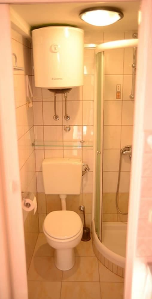 Nasta - 10 m From Beach - SA3