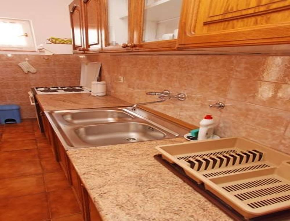 Marija - Free Parking - A1