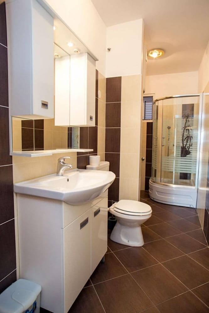 Irena - 100m From the sea - A3 Srednji Prvi kat