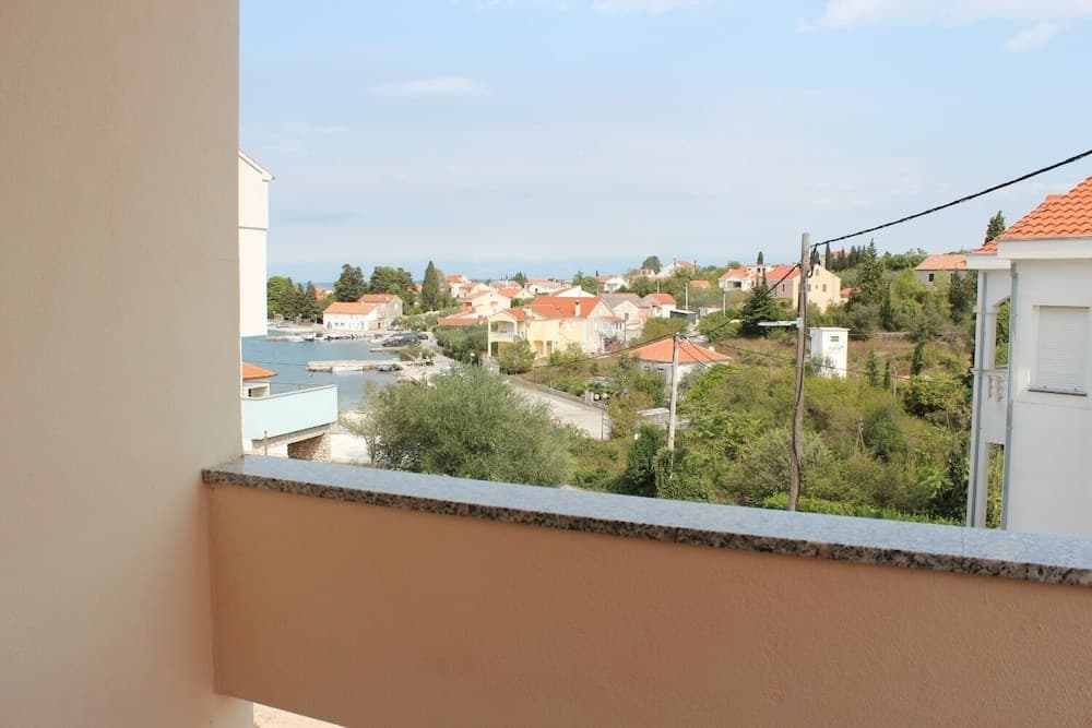 Ružica - 50m From the sea - A1-ruža