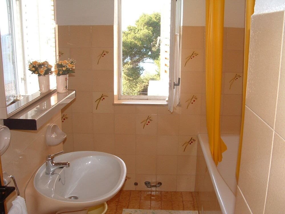 Mer - 50m From Beach - A1 Meri 1