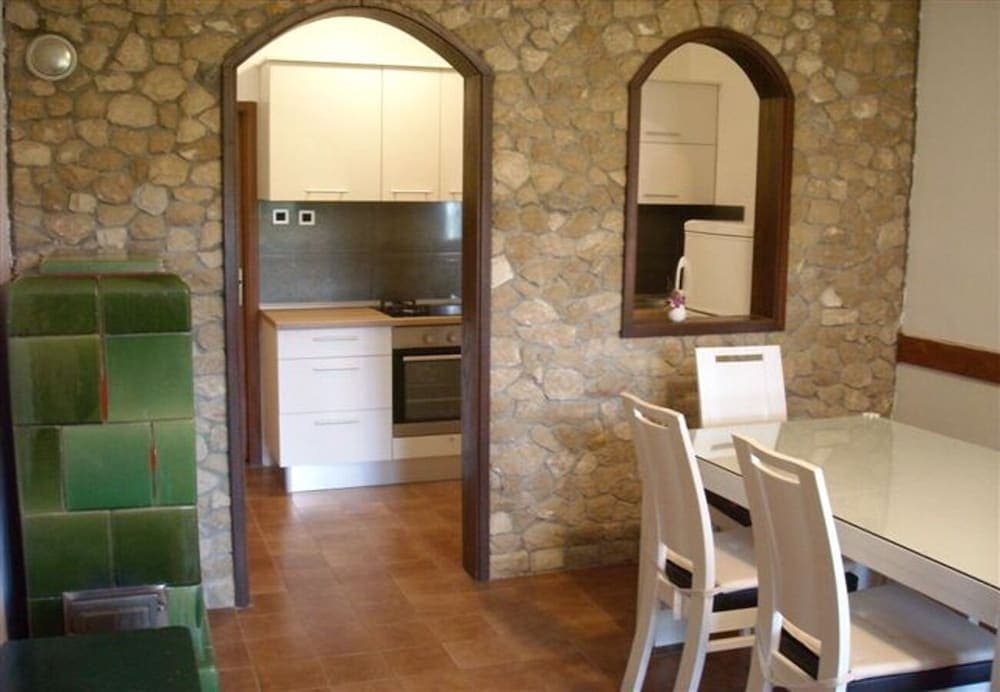 Jaroje - 80m From the Beach With Parking - H