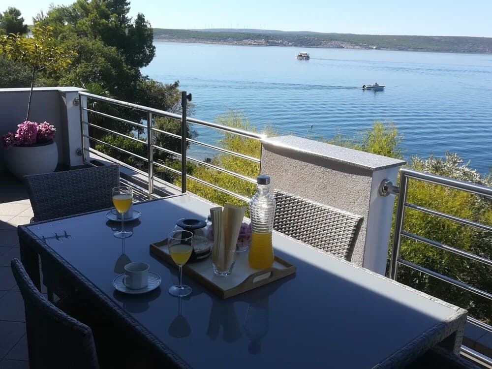 Vlatkica - 10 m From Beach - A2 Lea