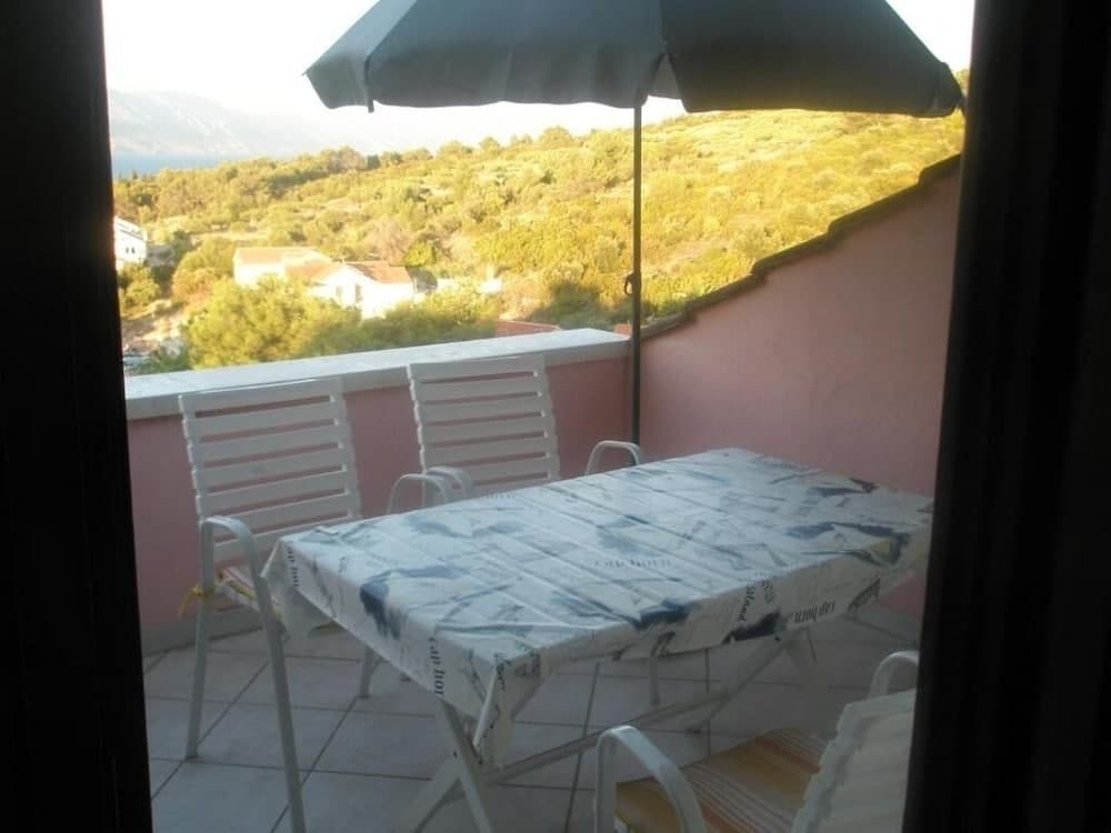 Damir - 80 m From Beach - A2