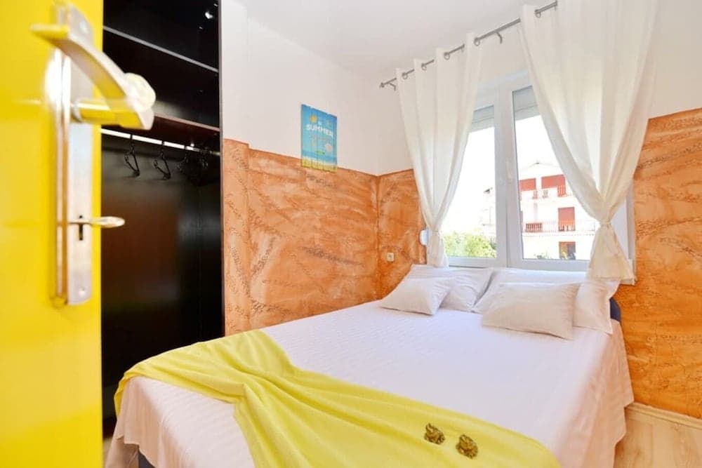 Goga - With Free Parking - A1