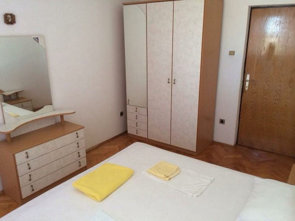 Josip - With Parking - A2