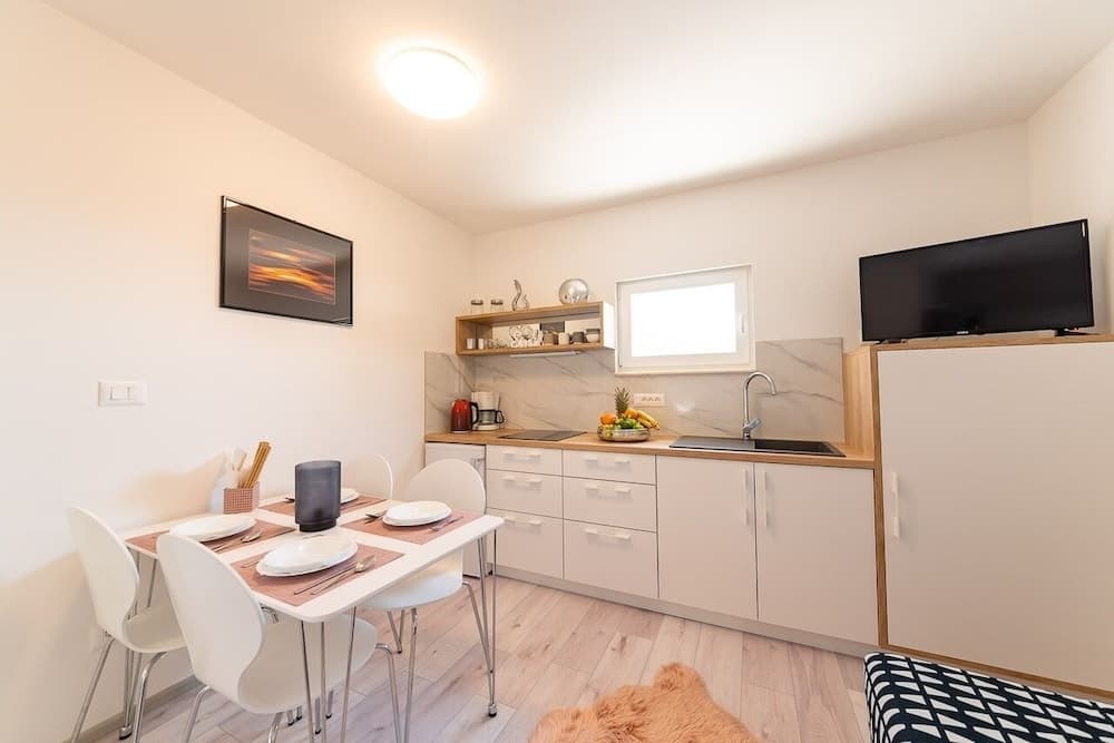 Renci - Great Location & sea View - A3