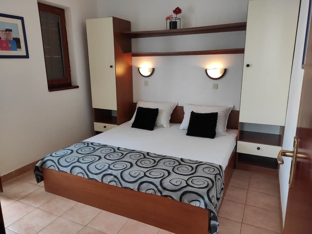 Nives - Great Location - A5