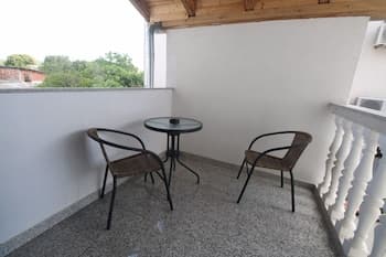 Zora - Garden Terrace and Grill - A5