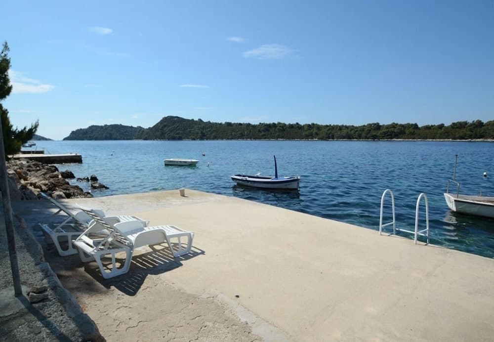 Zak - 30m From Beach - A3 Franka