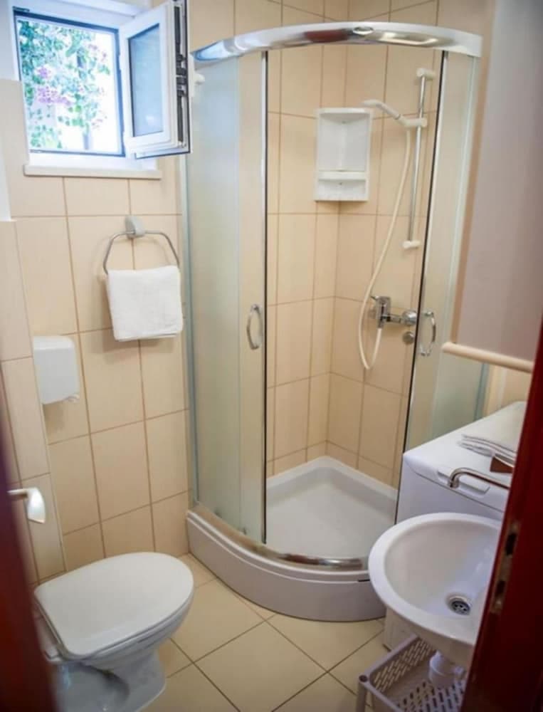 Zdrave - With Parking - A4